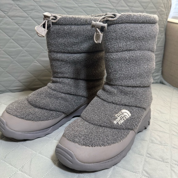 The North Face women Light Gray Insulated Boots size 9 - Picture 1 of 8